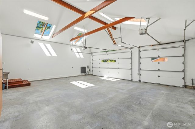 6420 282nd Avenue SE, Issaquah, WA 98027