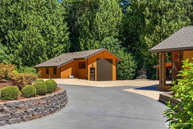 6420 282nd Avenue SE, Issaquah, WA 98027