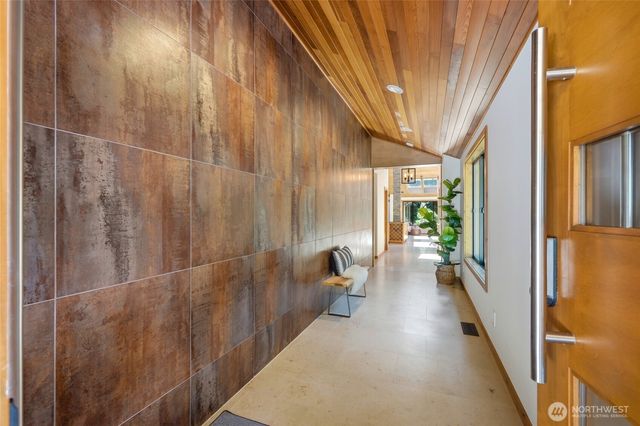 6420 282nd Avenue SE, Issaquah, WA 98027