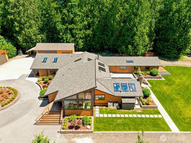 6420 282nd Avenue SE, Issaquah, WA 98027