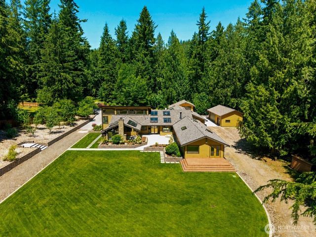 6420 282nd Avenue SE, Issaquah, WA 98027