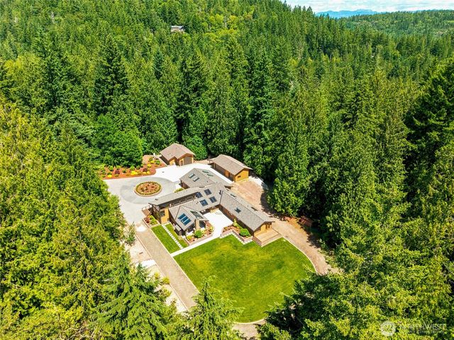 6420 282nd Avenue SE, Issaquah, WA 98027