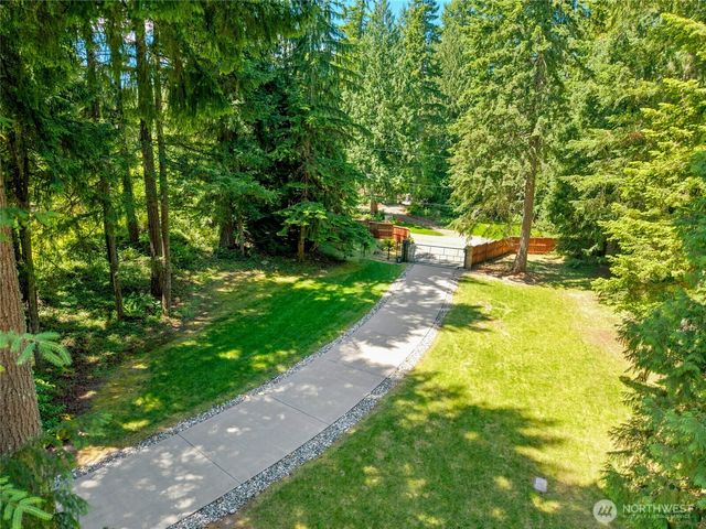 6420 282nd Avenue SE, Issaquah, WA 98027