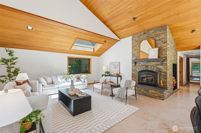 6420 282nd Avenue SE, Issaquah, WA 98027