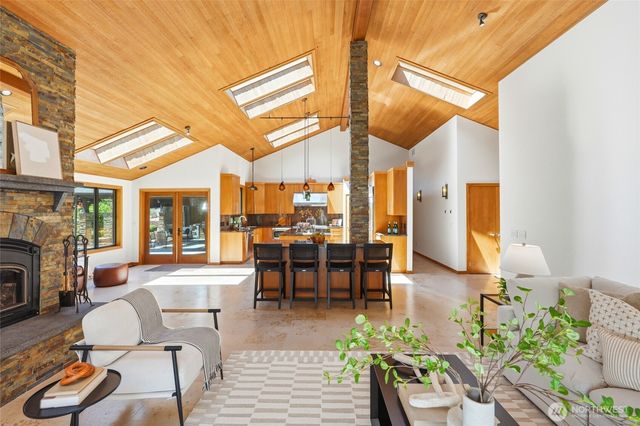 6420 282nd Avenue SE, Issaquah, WA 98027