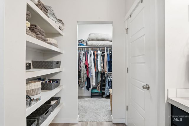 5920 W Hamm Ln, Eagle, ID 83616