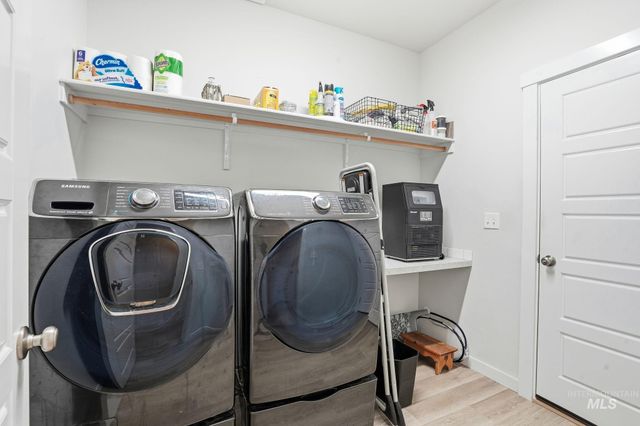 5920 W Hamm Ln, Eagle, ID 83616