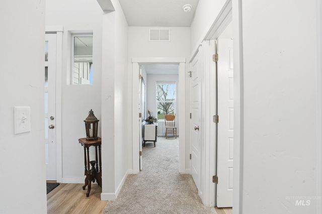 5920 W Hamm Ln, Eagle, ID 83616