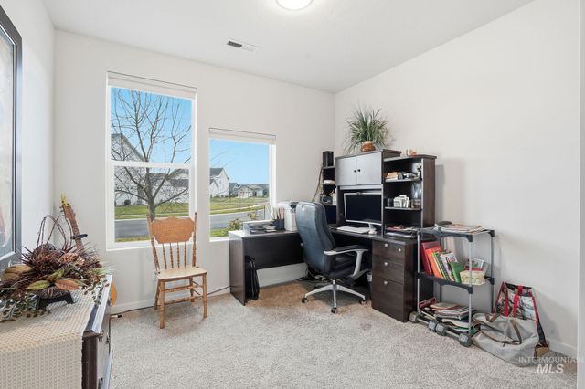 5920 W Hamm Ln, Eagle, ID 83616