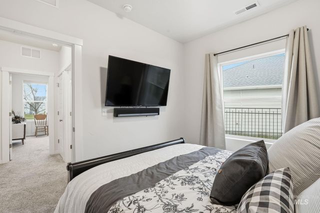 5920 W Hamm Ln, Eagle, ID 83616