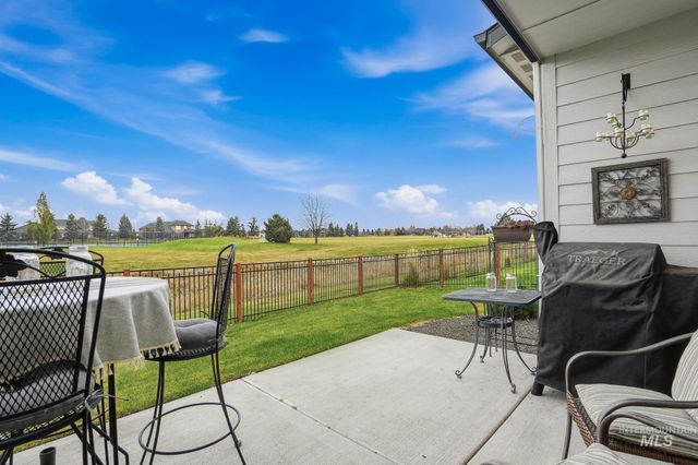 5920 W Hamm Ln, Eagle, ID 83616