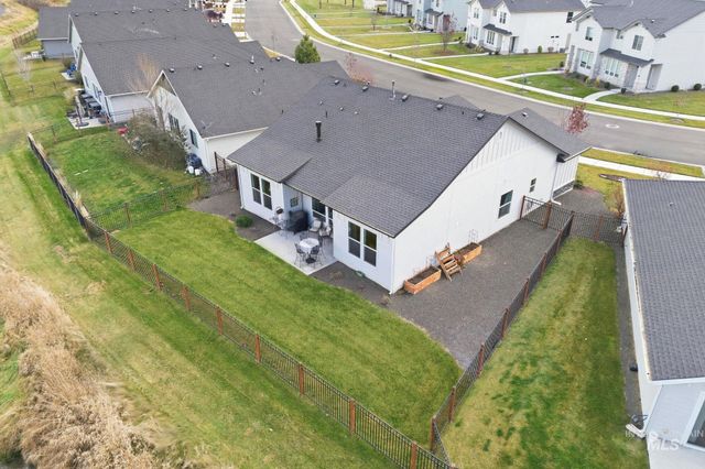 5920 W Hamm Ln, Eagle, ID 83616