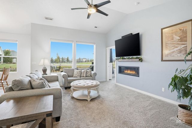 5920 W Hamm Ln, Eagle, ID 83616