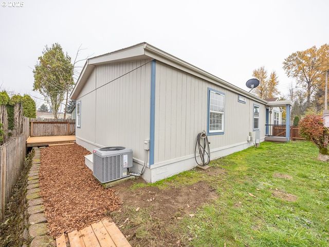 1805 Ne 94TH St 37, Vancouver, WA 98665