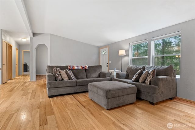 15450 Diaz Place SW, Port Orchard, WA 98367