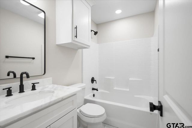 427 W. Harmony St., Tyler, TX 75702