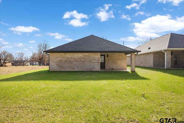 427 W. Harmony St., Tyler, TX 75702