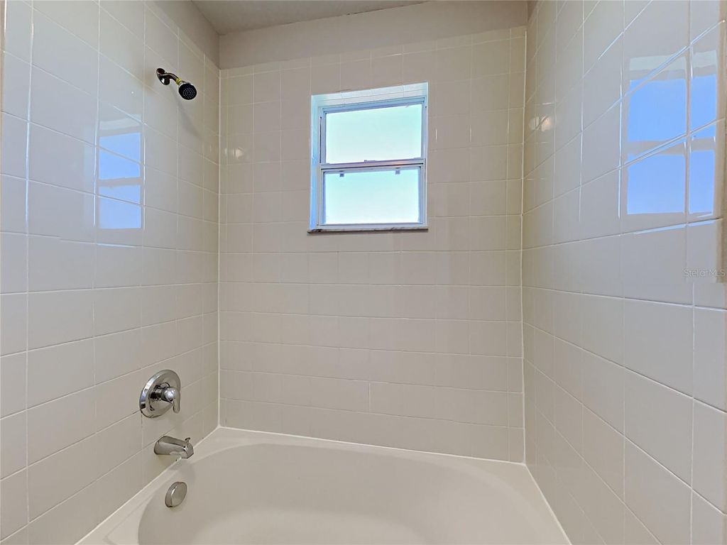 Image 12 of property listing at 1704 PILCHARD DRIVE, Poinciana, FL 34759