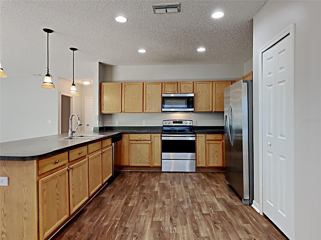 Image 6 of property listing at 1704 PILCHARD DRIVE, Poinciana, FL 34759