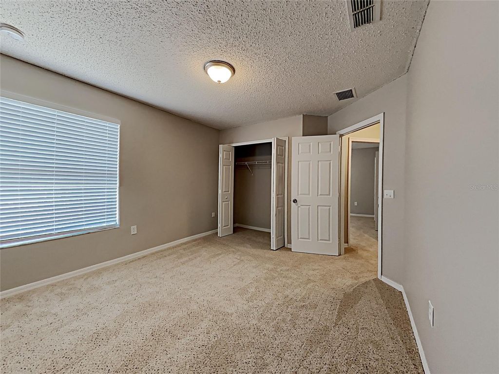 Image 10 of property listing at 1704 PILCHARD DRIVE, Poinciana, FL 34759