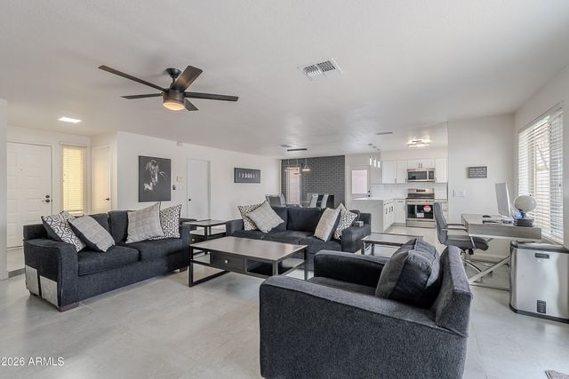 5817 S SIESTA Lane, Tempe, AZ 85283