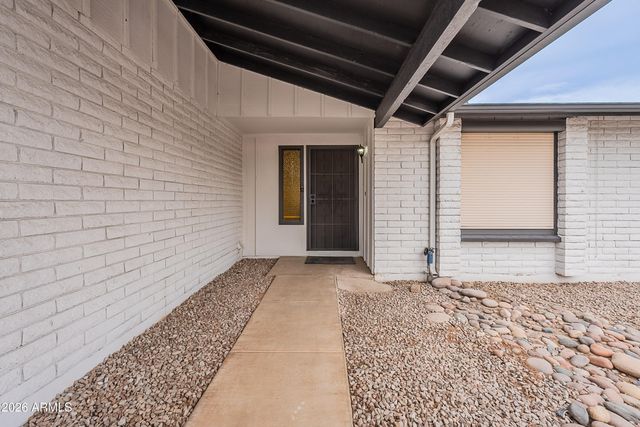 5817 S SIESTA Lane, Tempe, AZ 85283