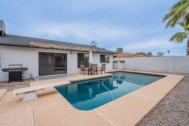 5817 S SIESTA Lane, Tempe, AZ 85283