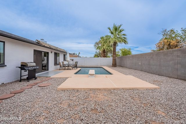 5817 S SIESTA Lane, Tempe, AZ 85283