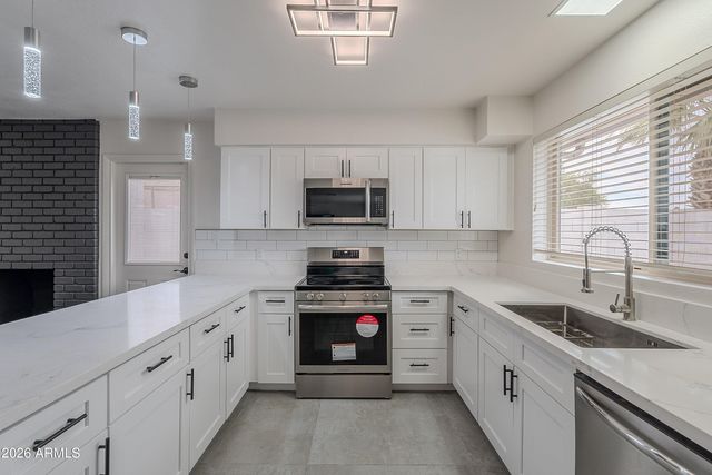 5817 S SIESTA Lane, Tempe, AZ 85283