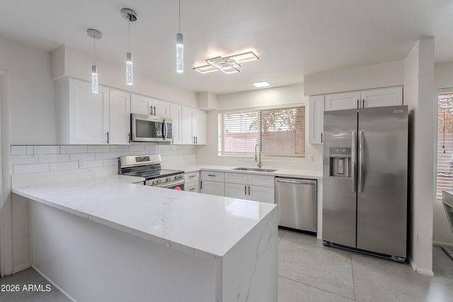 5817 S SIESTA Lane, Tempe, AZ 85283