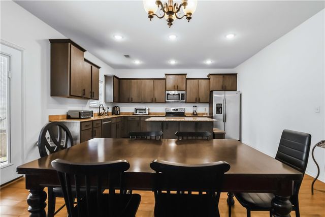 1299 N Sicily Lane, Fayetteville, AR 72704