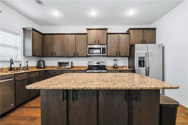 1299 N Sicily Lane, Fayetteville, AR 72704