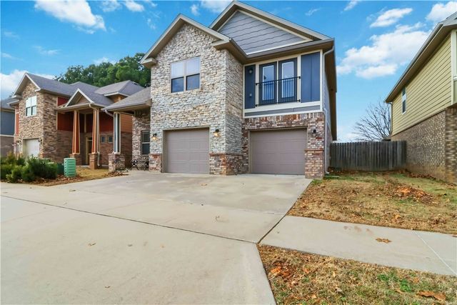 1299 N Sicily Lane, Fayetteville, AR 72704