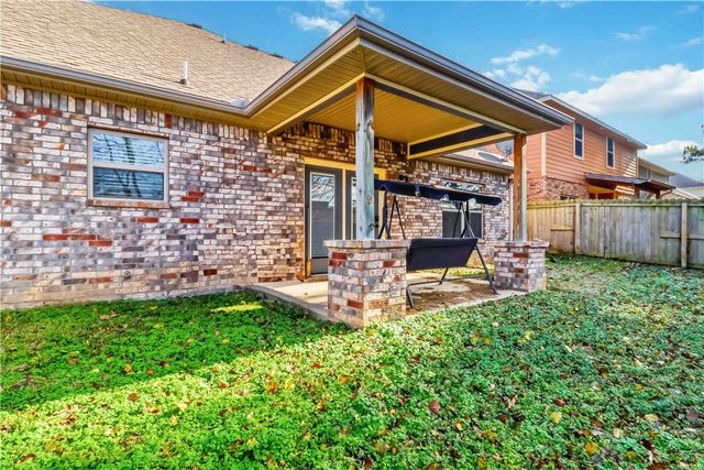 1299 N Sicily Lane, Fayetteville, AR 72704