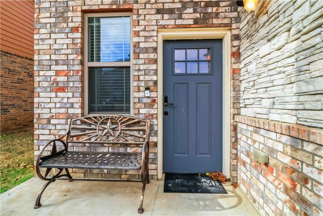 1299 N Sicily Lane, Fayetteville, AR 72704