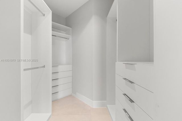 1010 SW 2nd Ave PH03, Miami, FL 33130