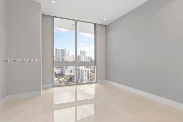 1010 SW 2nd Ave PH03, Miami, FL 33130