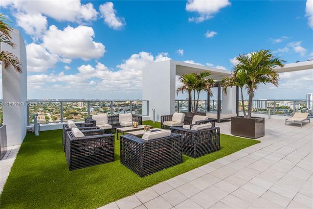 1010 SW 2nd Ave PH03, Miami, FL 33130