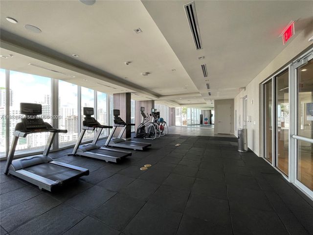 1010 SW 2nd Ave PH03, Miami, FL 33130