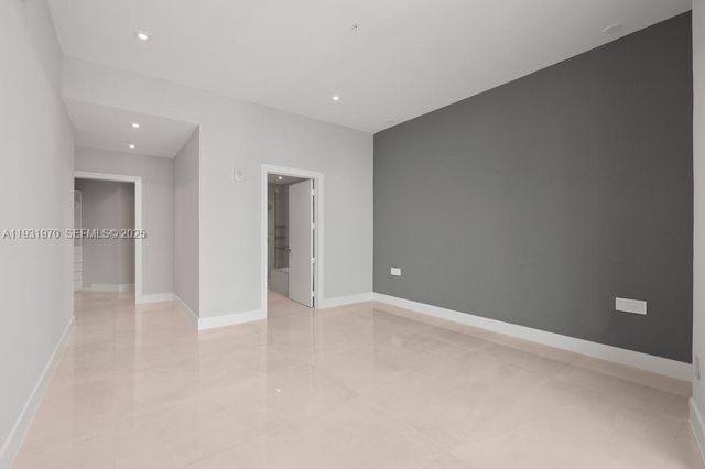 1010 SW 2nd Ave PH03, Miami, FL 33130