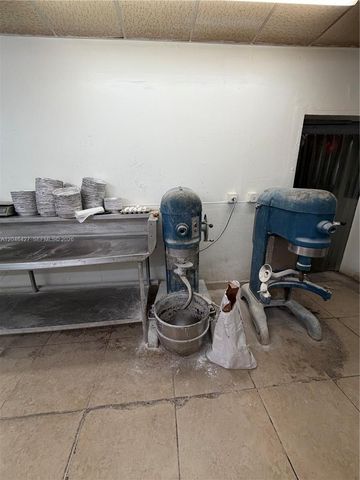 1262 Palm Ave, Hialeah, FL 33010