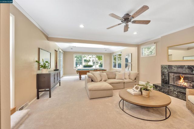 75 Corte Yolanda, Moraga, CA 94556