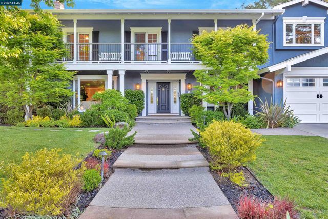 75 Corte Yolanda, Moraga, CA 94556