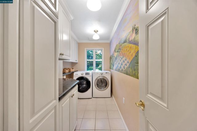 75 Corte Yolanda, Moraga, CA 94556