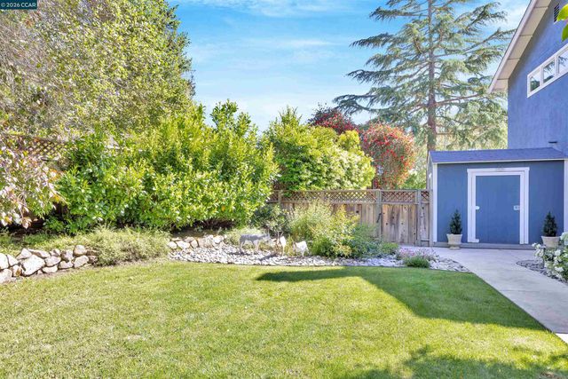 75 Corte Yolanda, Moraga, CA 94556