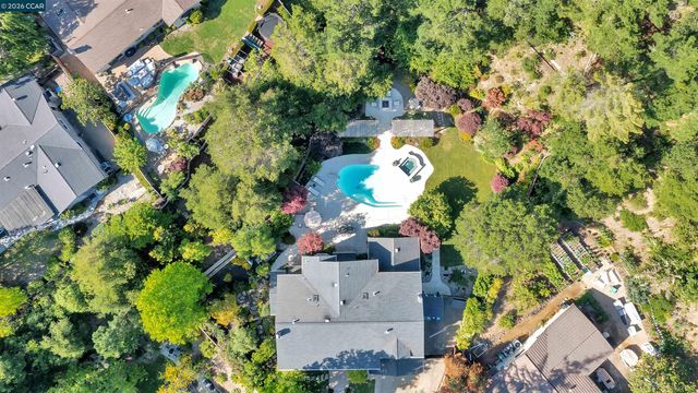 75 Corte Yolanda, Moraga, CA 94556