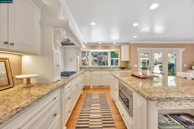 75 Corte Yolanda, Moraga, CA 94556