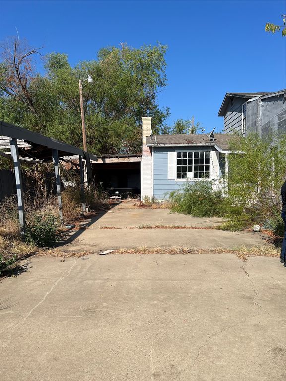 1279 Willow Lane, Denton, TX 76207 — exterior