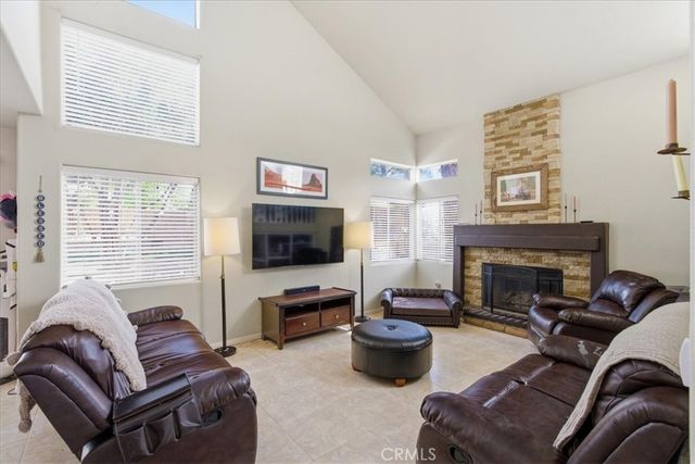 3020 Willowbrook, Palmdale, CA 93551