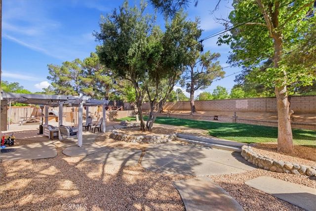 3020 Willowbrook, Palmdale, CA 93551